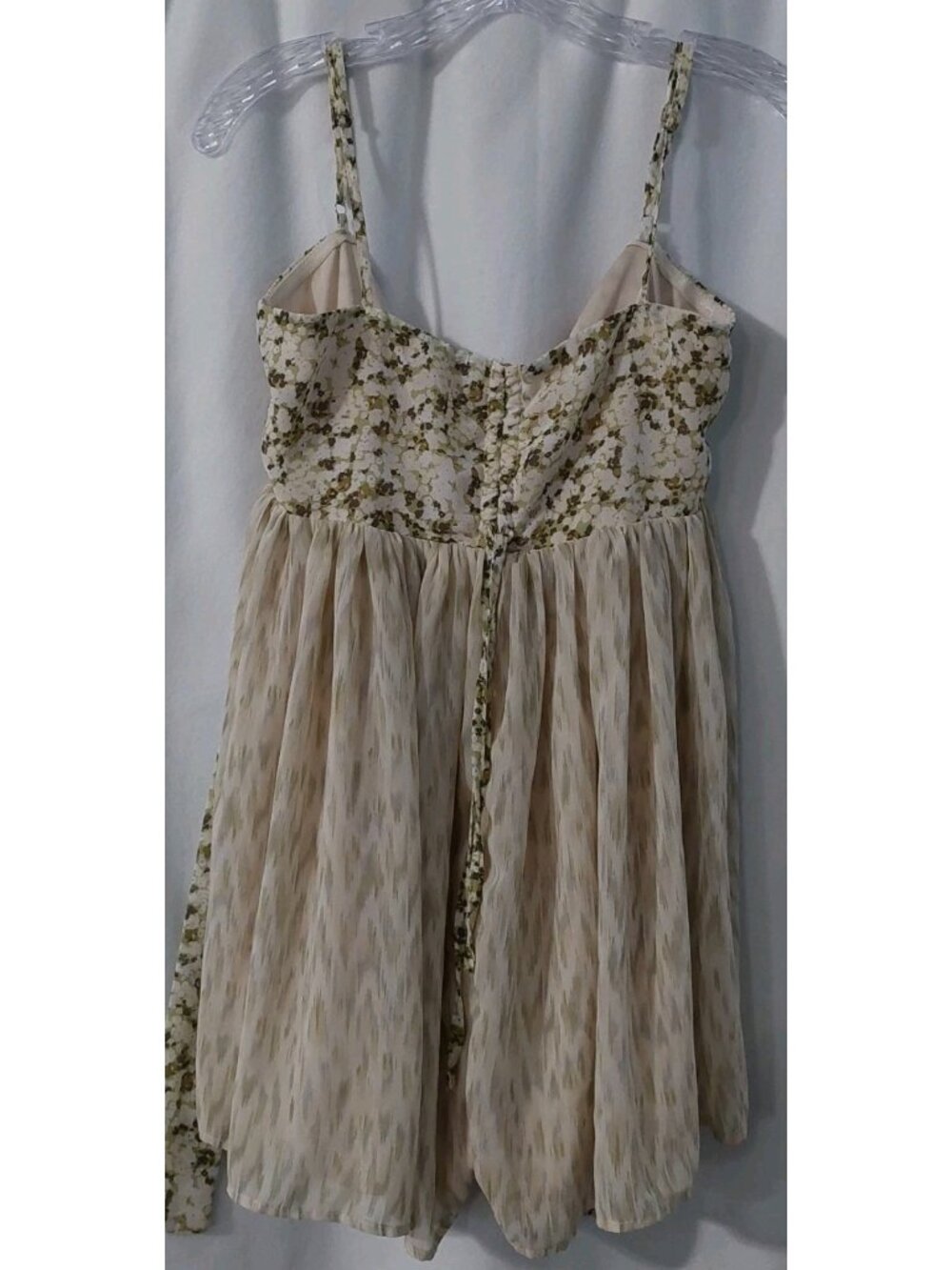 Entro Tank Top Size Small Blouse Cream White Green Bows Spaghetti Straps Lined